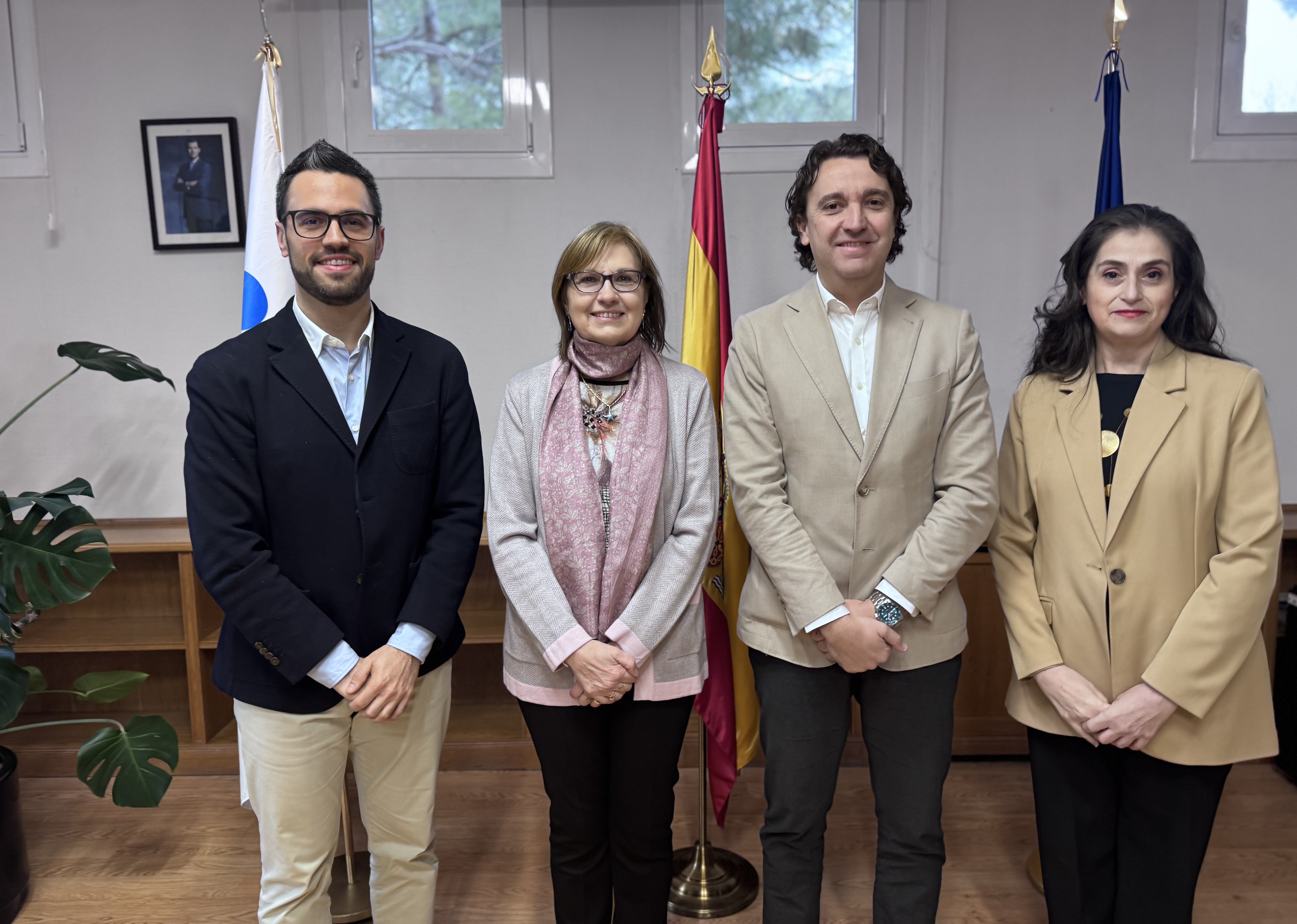 Daniel Ruiz Iruela, subdirector general de Programas Internacionales de Investigación y Relaciones Institucionales del ISCIII, Marina Pollán, directora del ISCIII, Pablo Crespo, secretario general de Fenin y Pilar Navarro, directora de Innovación.